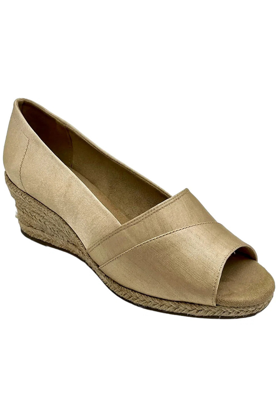 Easy Street Women's Jasper SuperFlex Espadrille Sandals Natural - Extra Wide